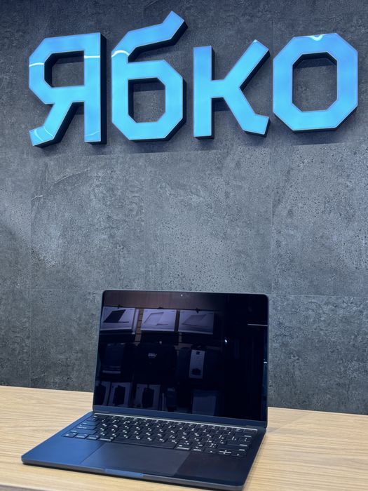 MacBook Air 13 2022 256GB M2 Midnight [USED]