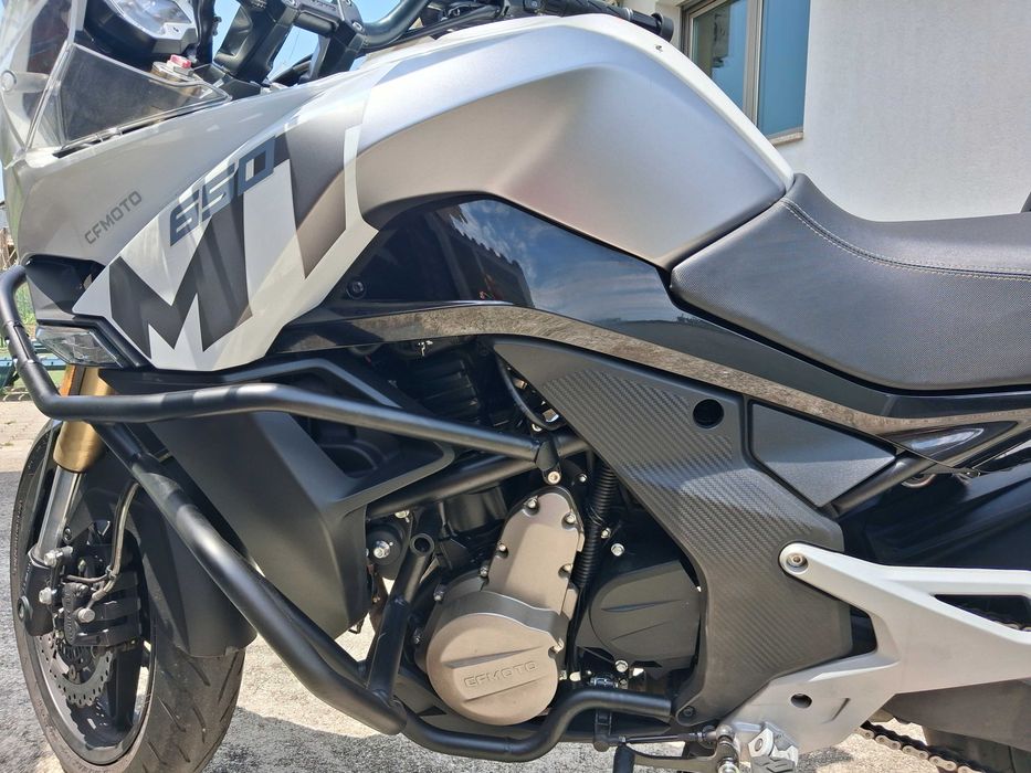 Moto CF 650 MT limitada para carta A2