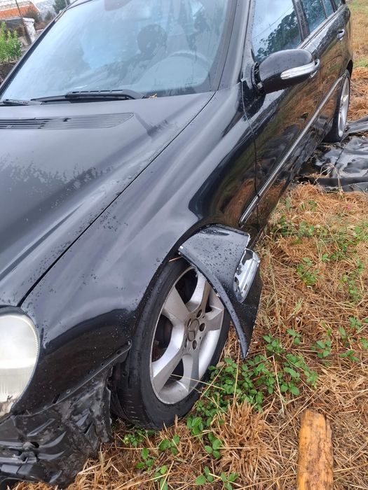 Mercedes c220 2005 acidentado