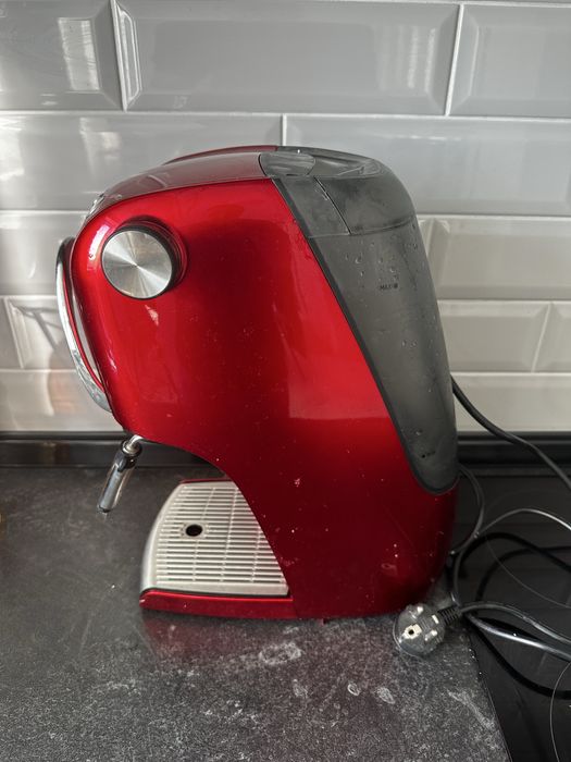 Капсульна кавоварка TCM Tchibo Cafissimo Classic Noble Red