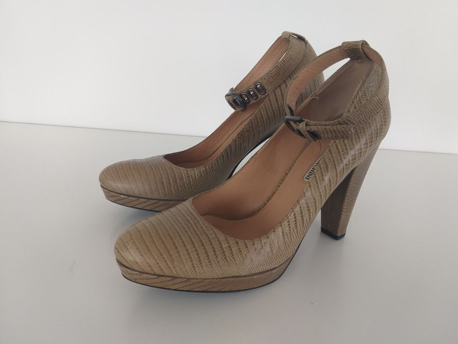 Buty czółenka skórzane Luciano Barachini w rozmiarze 39