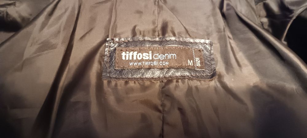 Casaco comprido. Pele Genuína. Tiffosi. M