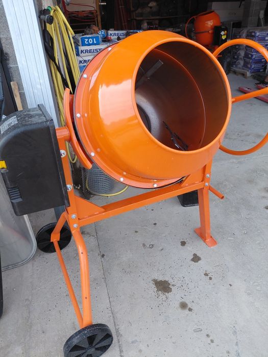 Бетономішалка Мадярська 165л