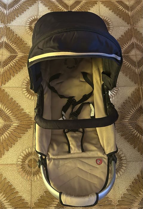 Vendo carrinho de bebé (Pierre Cardin)