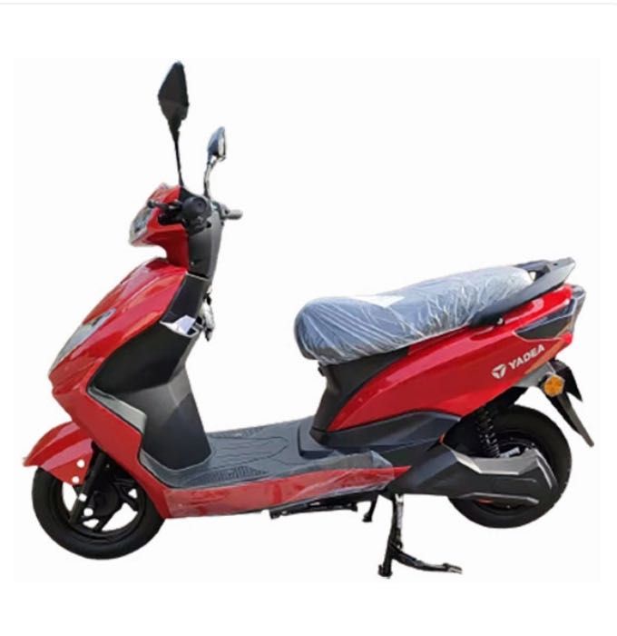 Электроскутер Yadea EM215