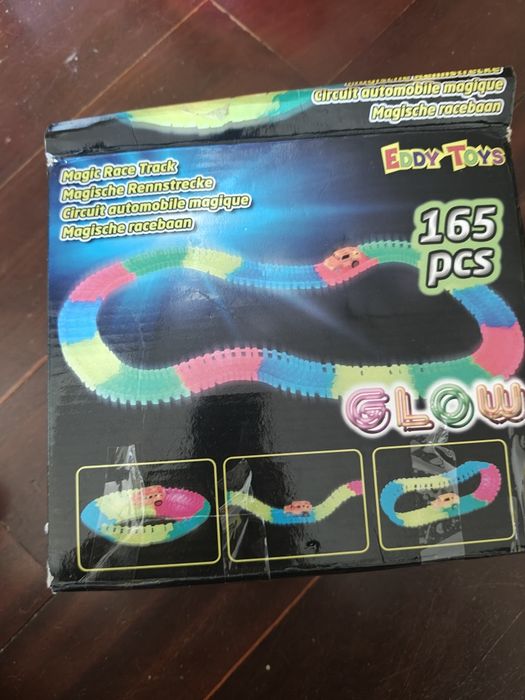 Brinquedos boneca que chora pista carros lego cry babies