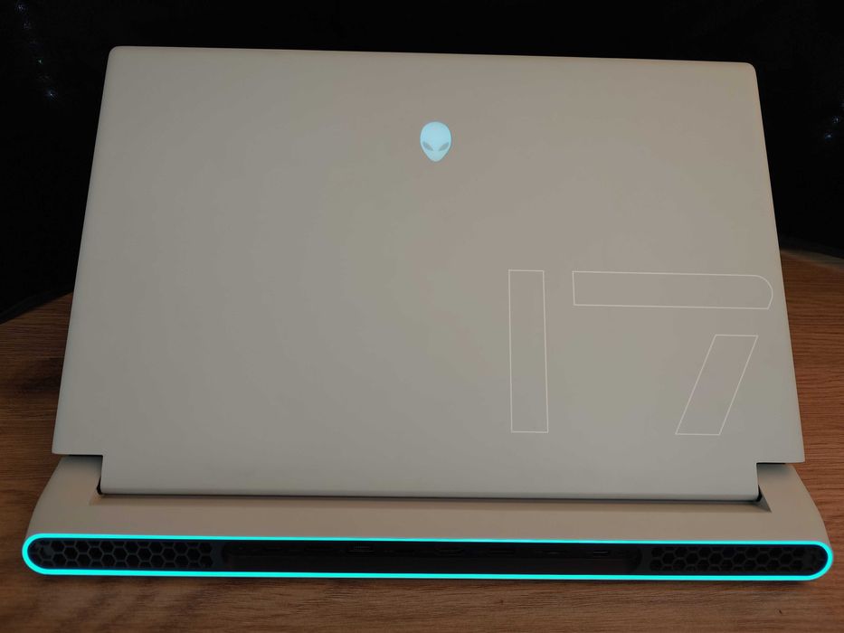 Ноутбук Alienware x17 r2 i9-12900hk 3080ti 16gb 64гб RAM 1TB SSD