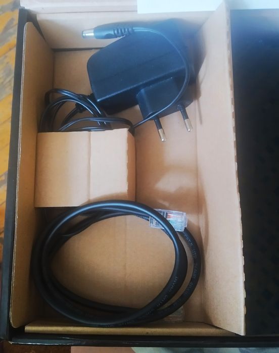 Срочно Wi-fi роутер Asus RT-14u