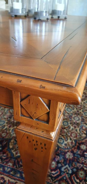 Włoski duży stolik kawowy w stylu toskańskim