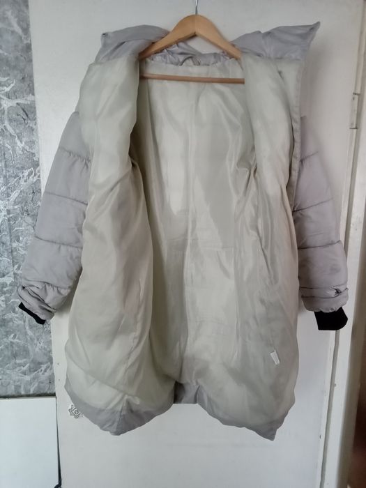 Продам Женское Зимнее Пальто С Капюшоном...Синтепон