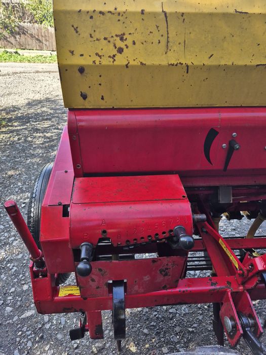 Сівлка з підкормкоюYUKO2000