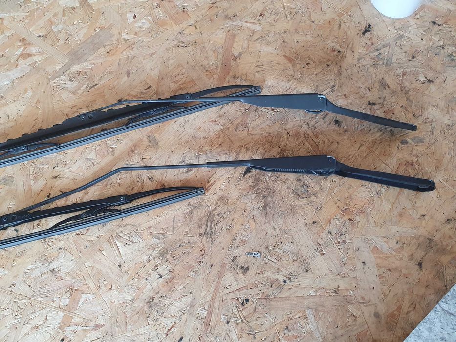 Ramię ramiona wycieraczek przód przednich Citroen Berlingo 05r kpl