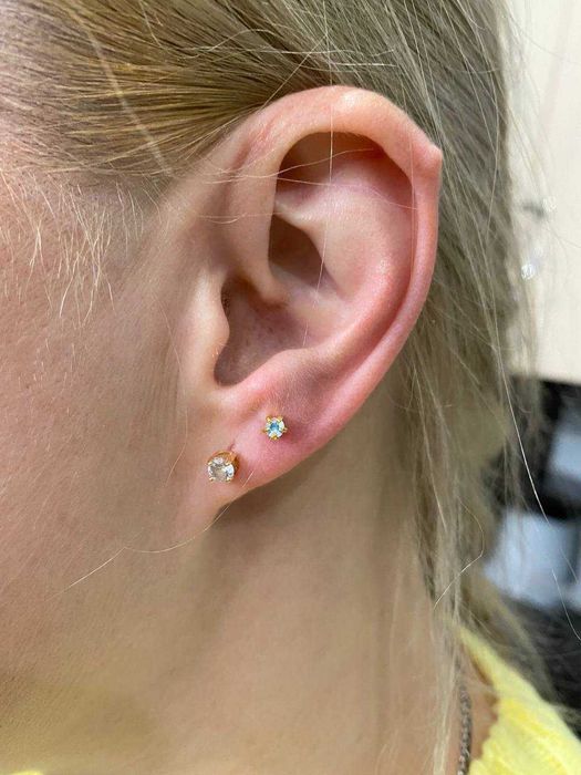 Прокол ушей.480грн с Сережками. Акция.Взрослым и маленьким.Сложные уши