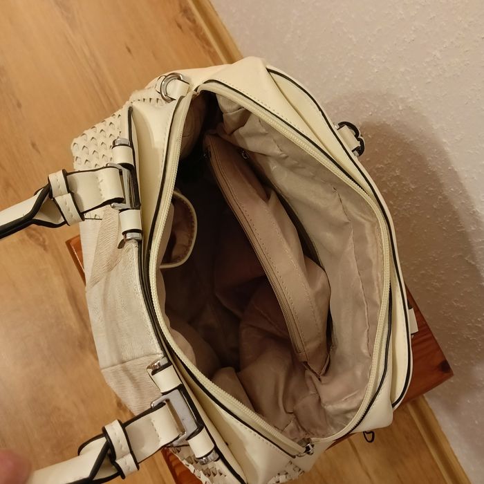 Sprzedam torebkę  częściowo wykonana ze skóry