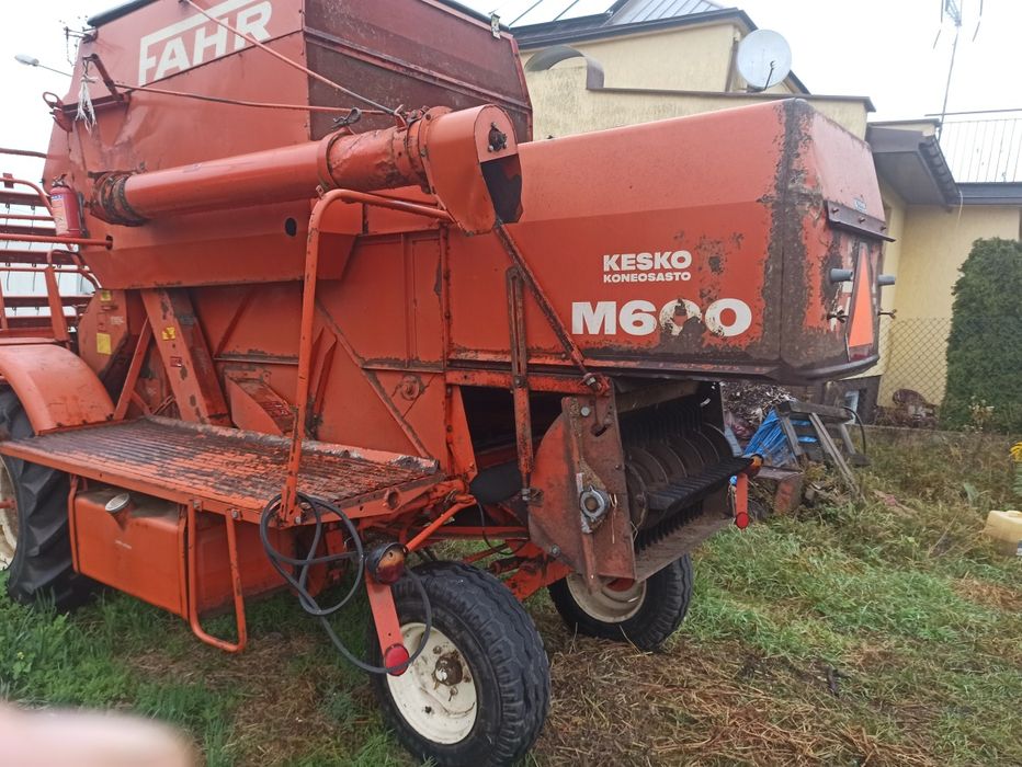 Kombajn fahr M600