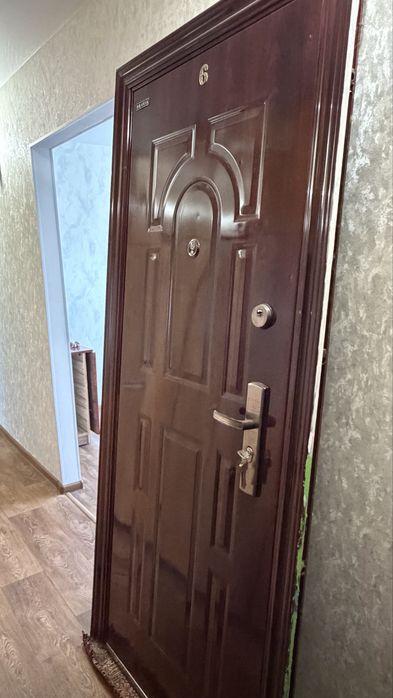 Продам вхідні двері м. Коростень самовивіз!!!