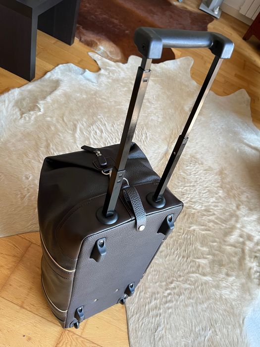 Saco de viagem Pierre Cardin em pele.