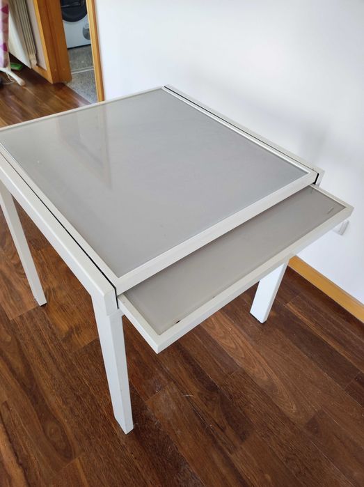 Mesa de cozinha extensível