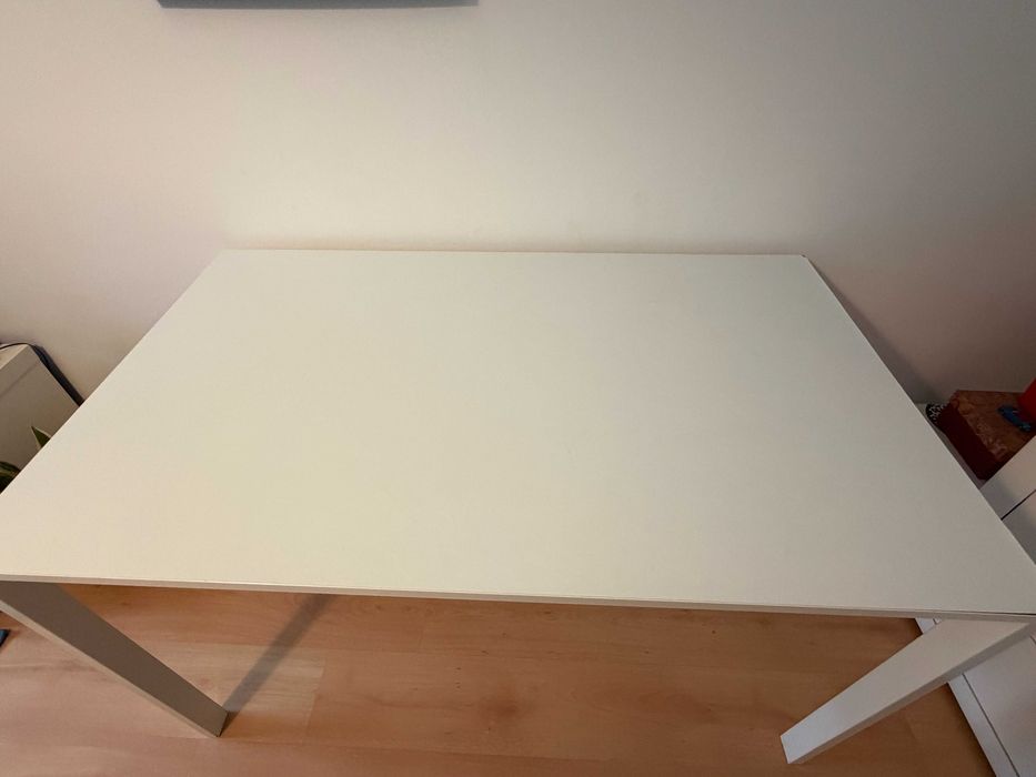Mesa VIHALS  125 x 74 - Ikea