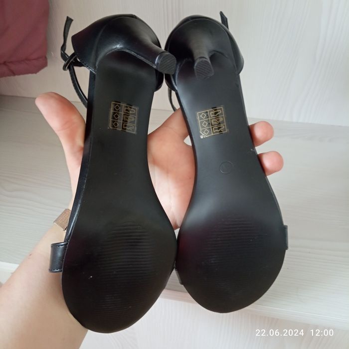 Босоніжки нові 41 розмір