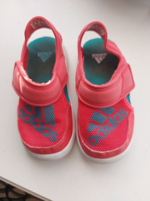 Sandałki z siateczka