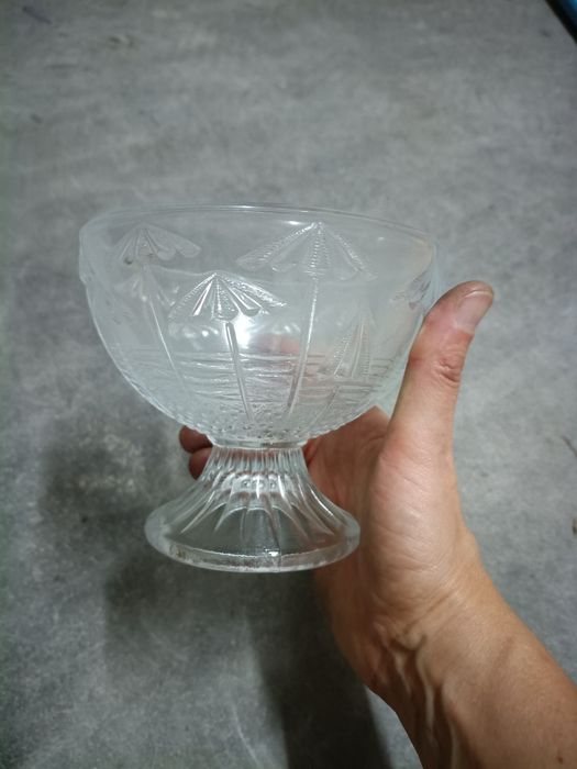 Taça de vidro martelado vintage