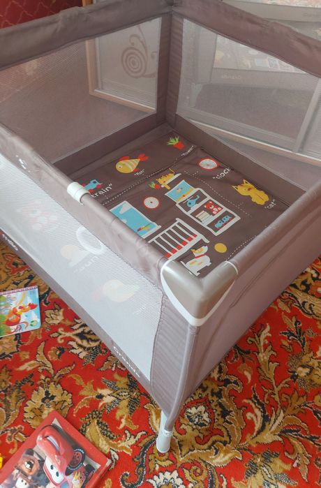 Продам манеж Carrello