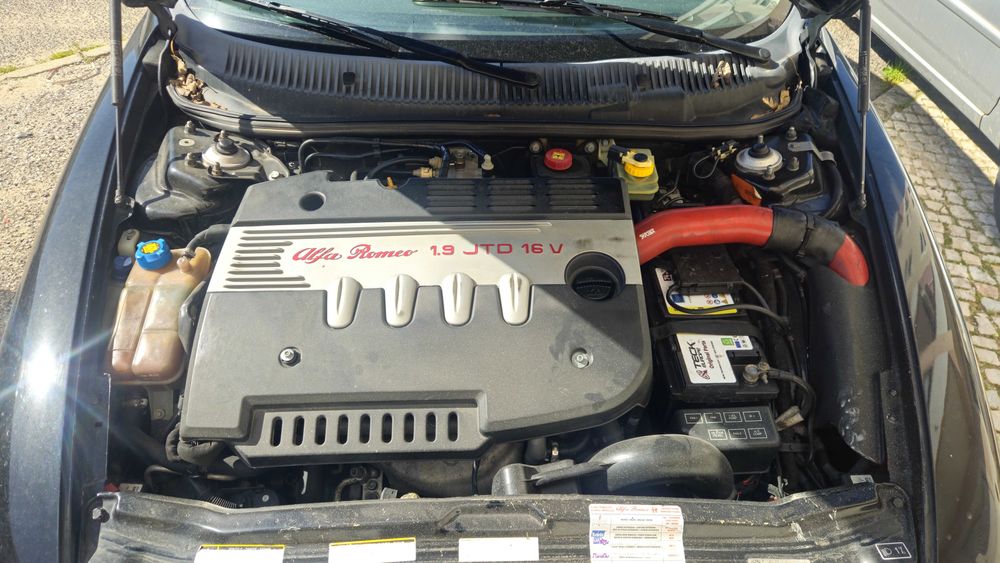 ALFA ROMEO 156 Sedan  1.9 JTD 16V Diesel 140 cv / 103 kW