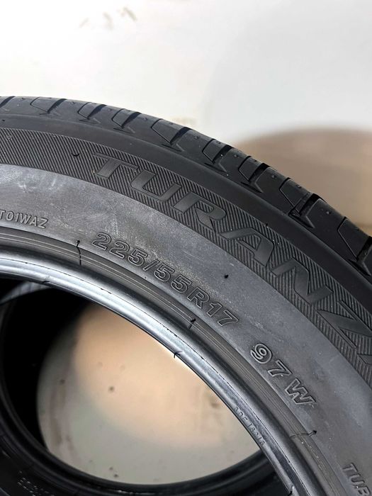 Pneus Bridgestone Turanza T001 - 225/55/17 - Excelentes