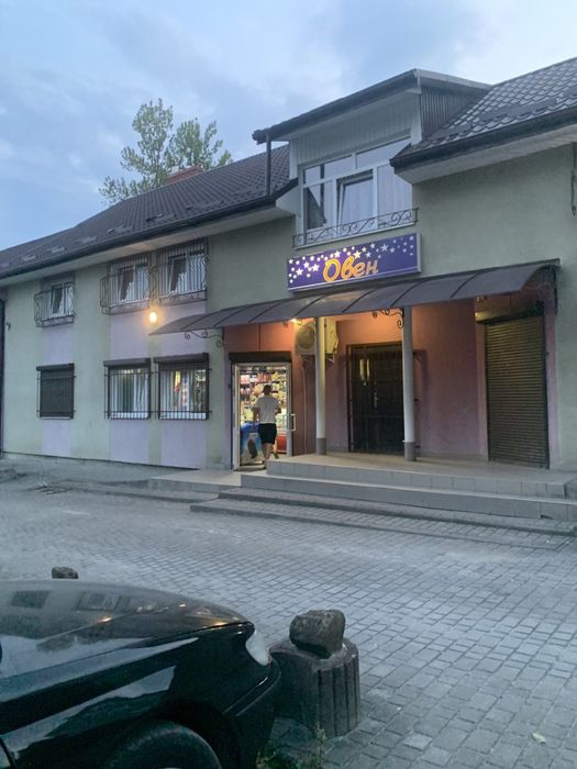 Продається комерційне приміщення з ремонтом