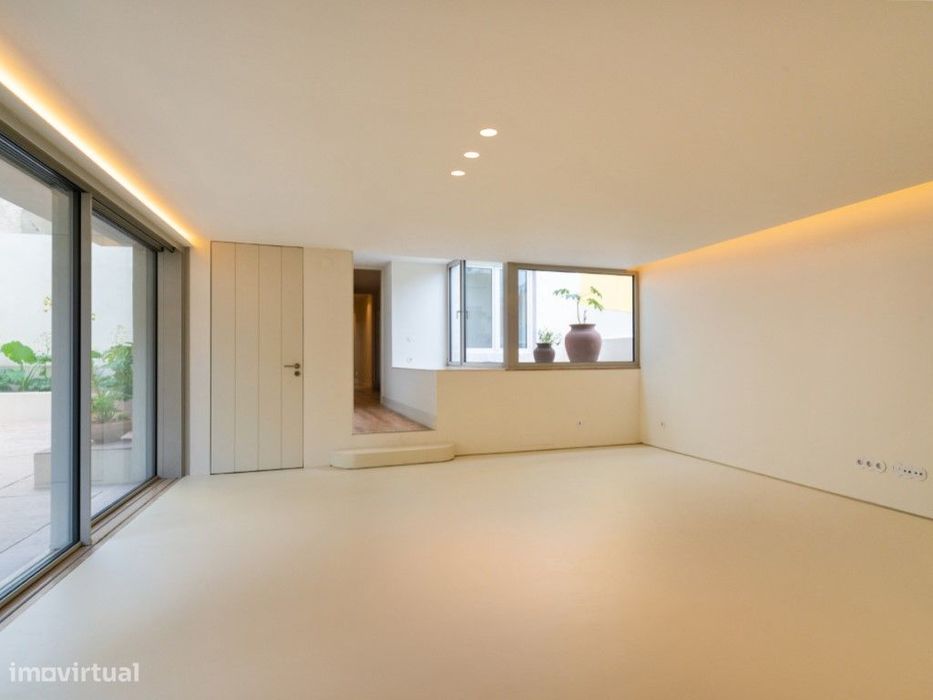 Apartamento T4 na Rua do Telhal