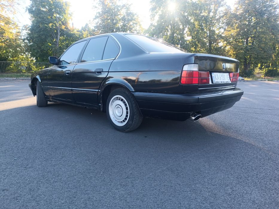 Продам бмв  е34 1993год обмін