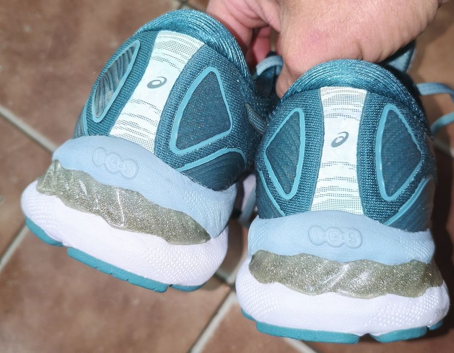 Кросівки для бігу жіночі Asics Gel-Nimbus23 41р 26см