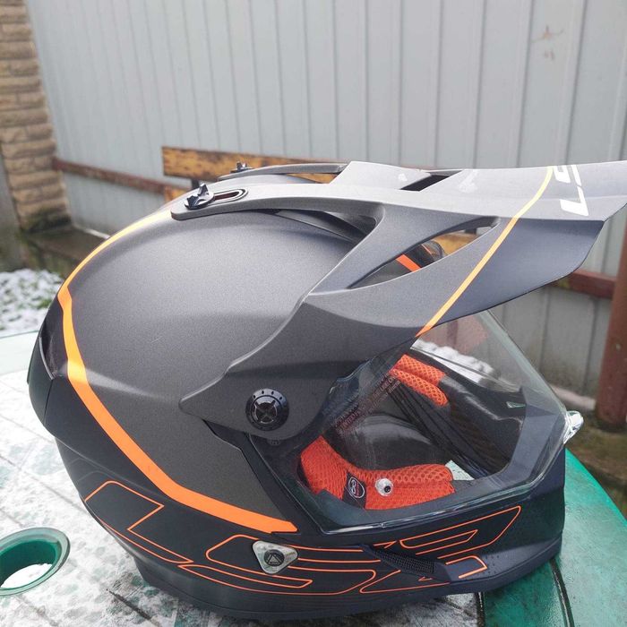 Мотошолом дитячий 55 розмір LS2 Pioneer EVO