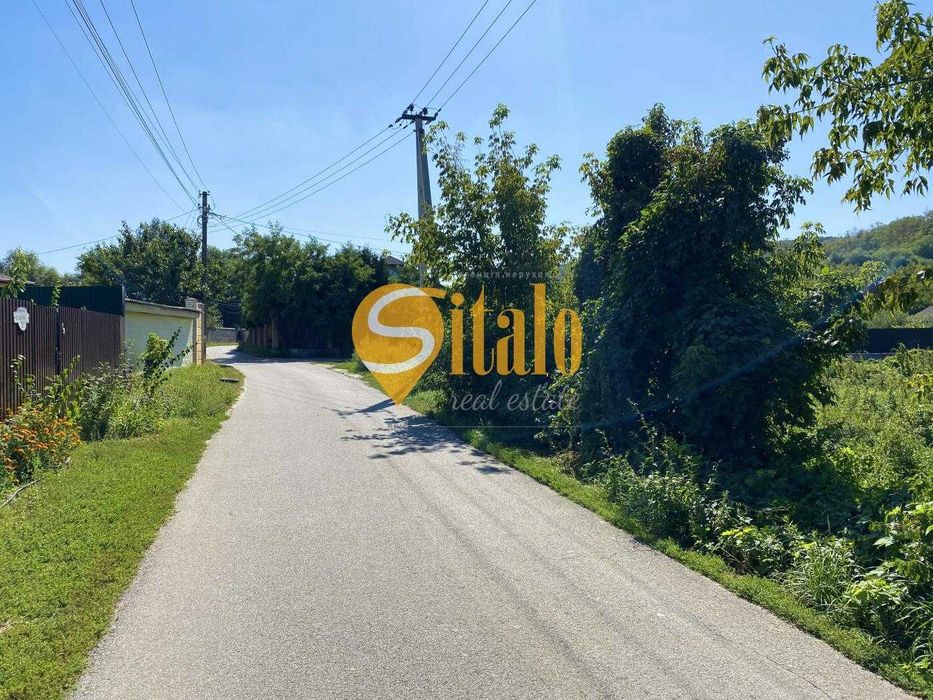 Ділянка з видом на К. Карпати, поруч із озером в Підгірцях