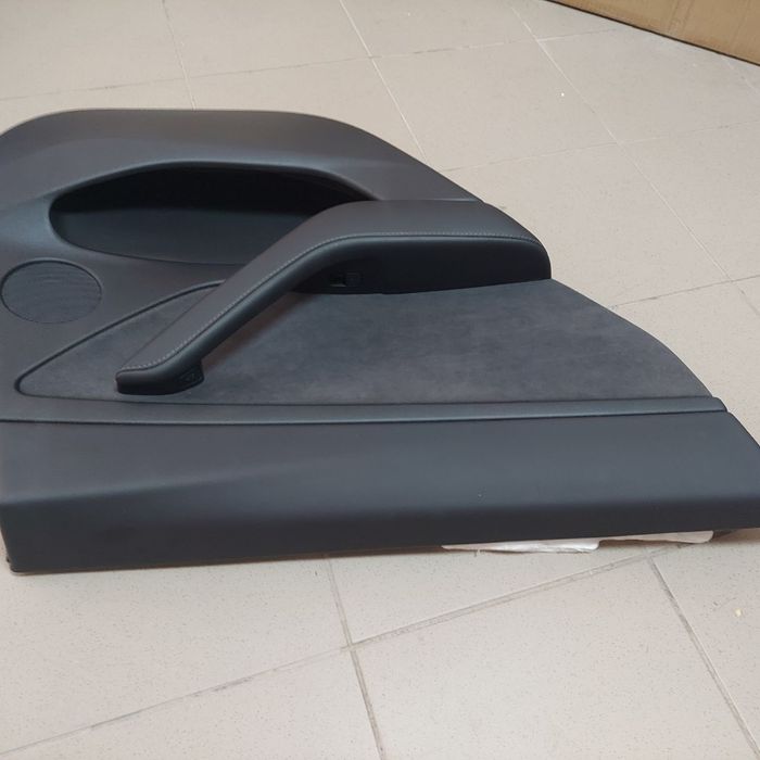 Дверна карта обшивка задня ліві Tesla Model 3  обшивка дверей  Тесла