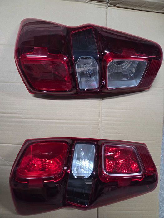 Farolim original Isuzu D Max traseiro 2022/25