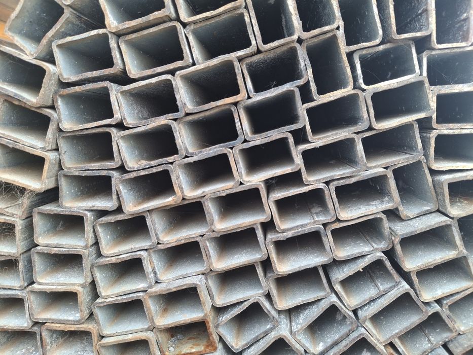 Профільна труба 30х20х1.5 мм. Уцінка