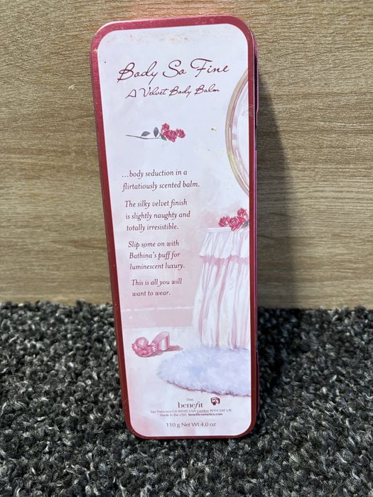 Balsam do ciała Benefit Bathina Body So ​​Fine Velvet