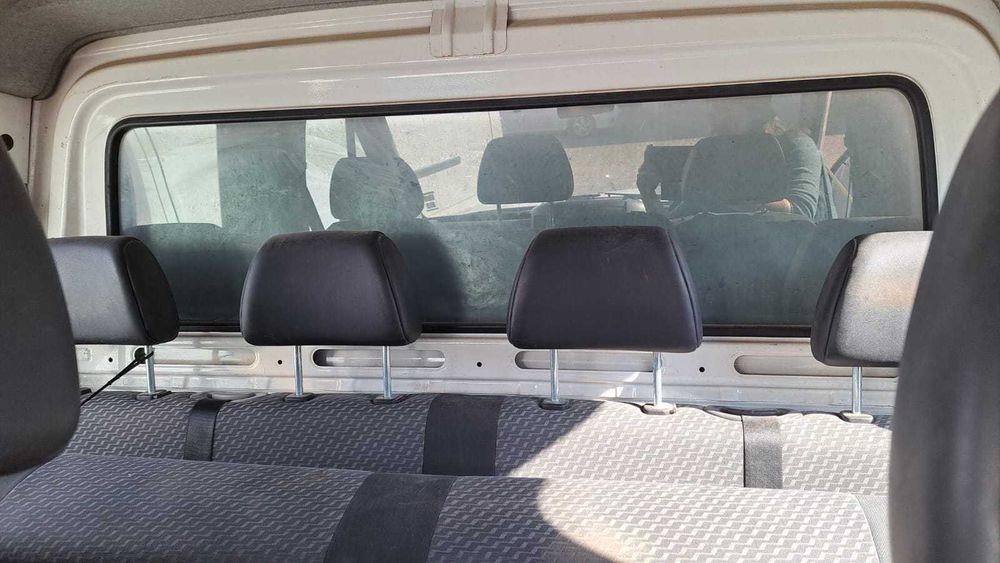 Carrinha acidentada Volkswagen Caixa aberta  7 lugares