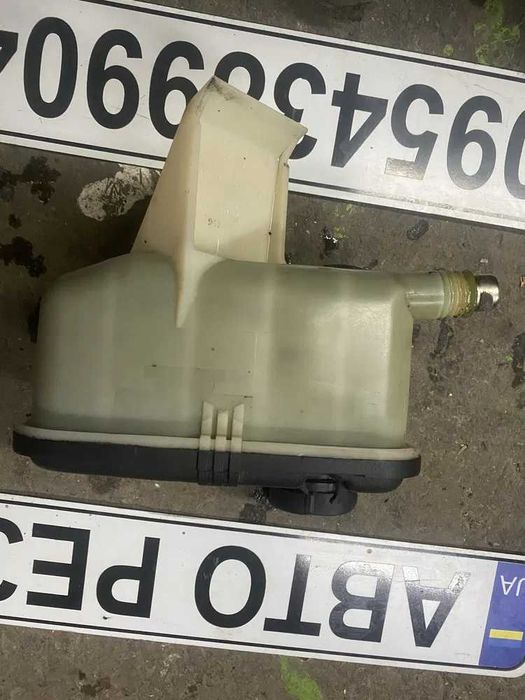 Розширювальний бачок бмв е36 е39 м51б25 m51b25