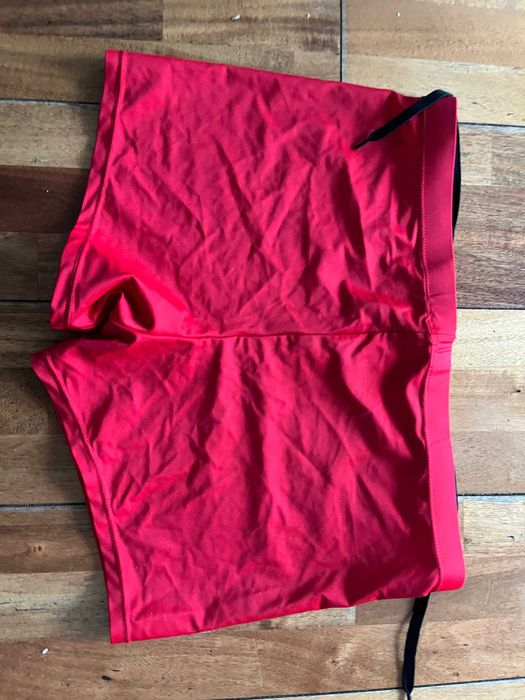 spodenki do pływania czerwone basen morze jezioro rozm L