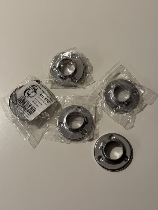 Końcówki mocujące z blokadą do rury fi 25 mm, chrom