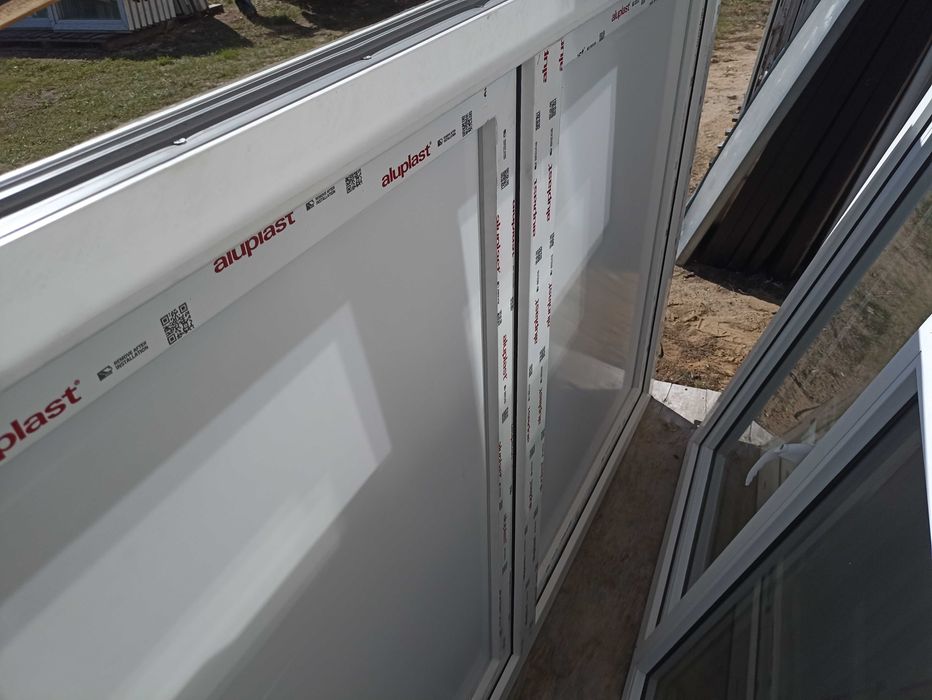 Okno pcv 185/129 z płytą zamiast szyb białe