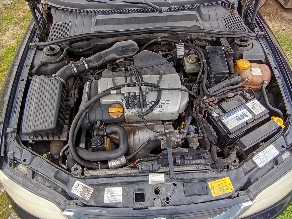 Opel Vectra 1.8 1999r B+G