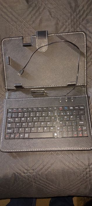 Klawiatura w etui Goclever.