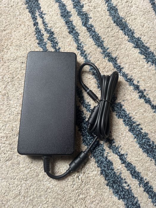 Zasilacz Dell 240W / 19.5V / 12.3A