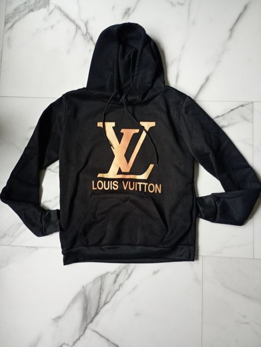 Czarna bluza z kapturem z złotym napisem Louis Vuitton