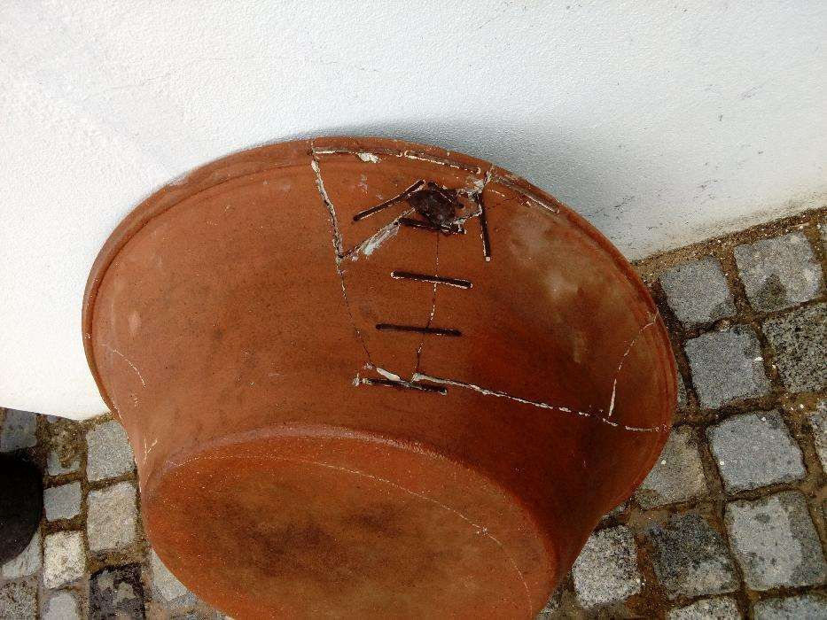 alguidar secular em barro