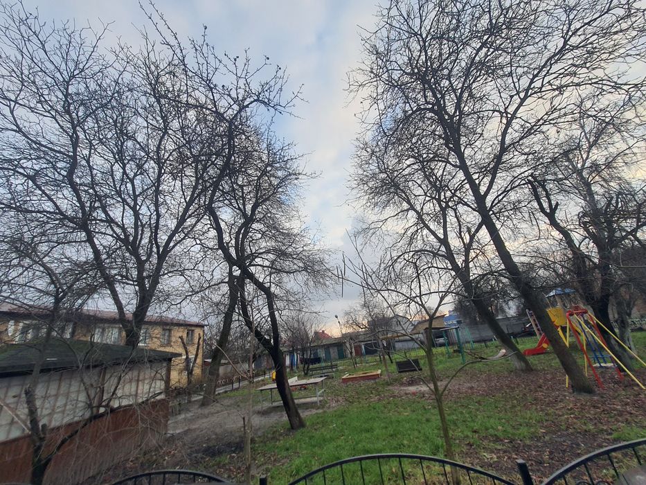 Продам 2ві кімнати в гуртожитку вул. Дачна